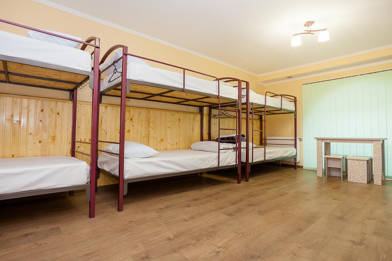 Tsentralnyi Hostel Івано-Франківськ Номер фото